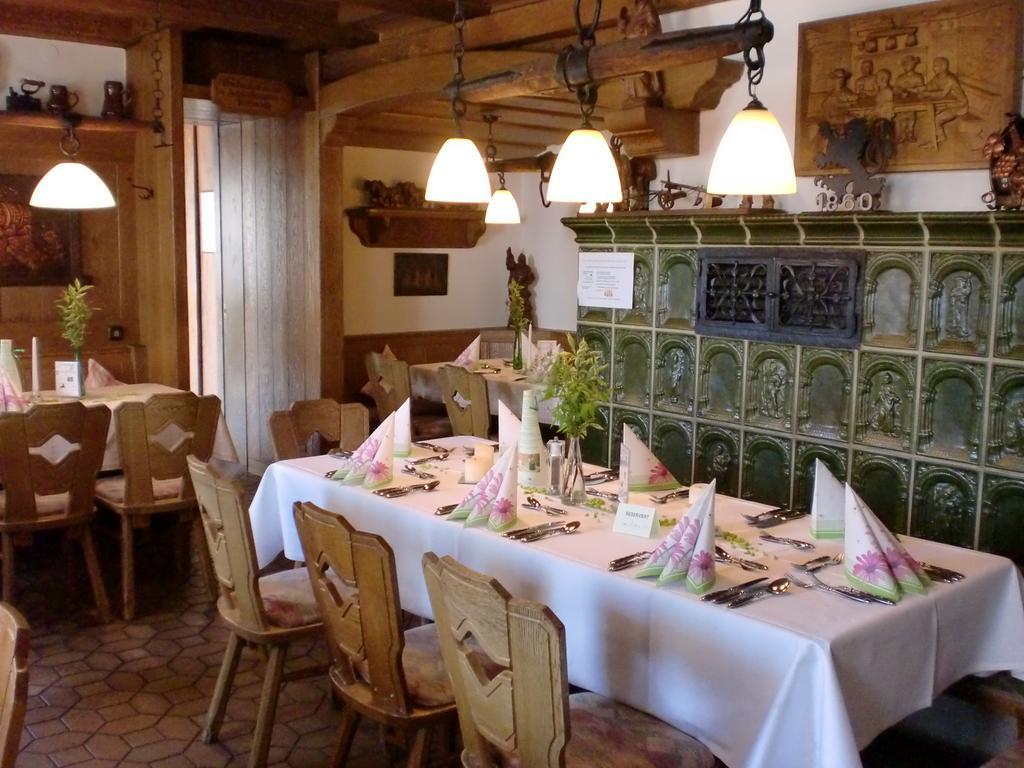 Hotel & Gaestehaus Krone Geiselwind Dış mekan fotoğraf